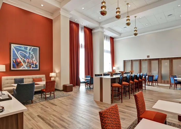 Hotel Hampton & East 3*