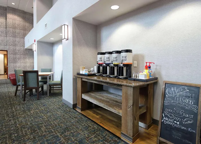 Hampton & East Hotel 3*