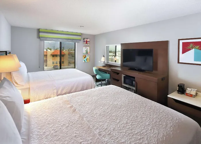 Hampton & East Hotel 3*