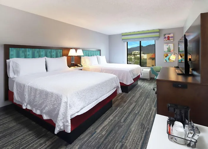 Hampton & East Hotel 3*