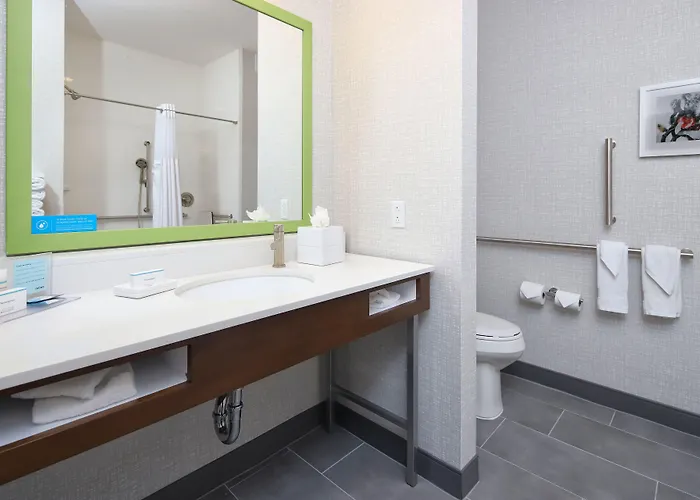 Hampton & East 3* Tucson