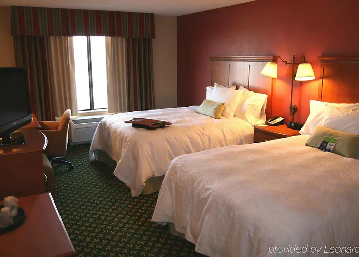 Hampton & East Hotel