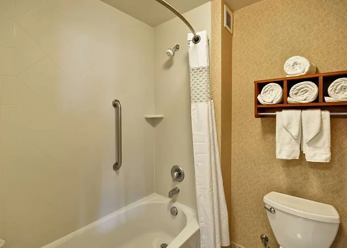 Hampton & East Hotel 3*