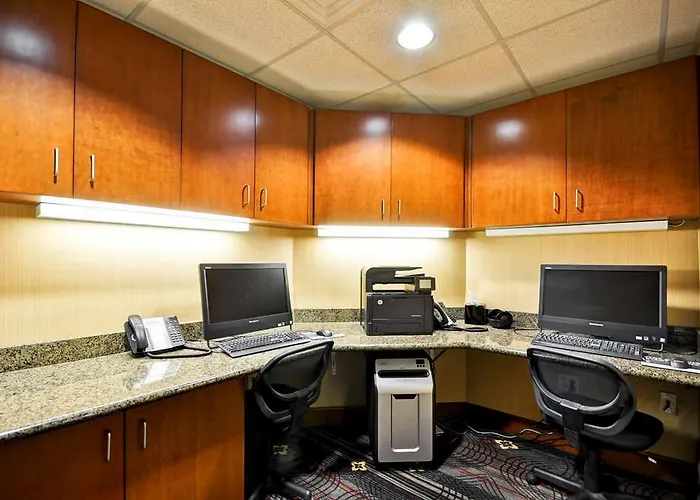 Hampton & East 3* Tucson