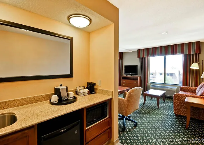Hampton & East 3* Tucson